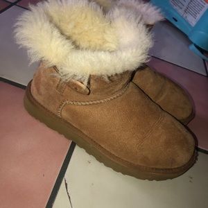 Short ugg boots
